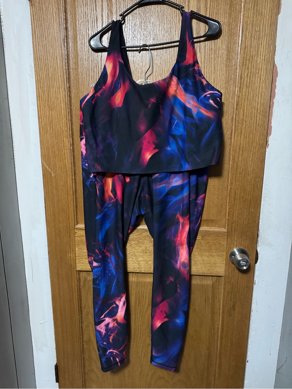 Old Navy Women’s ' Blue & Pink Swirl Active Wear Set